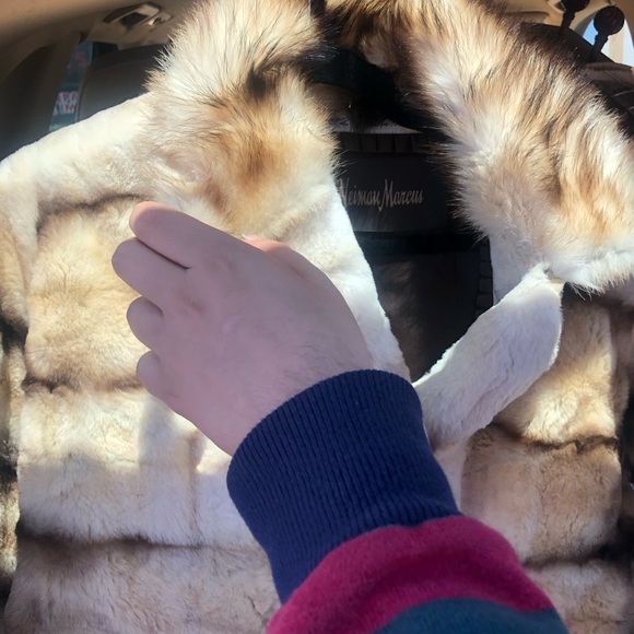 Real fur mink coat neiman marcus label NWOT. - Picture 2 of 3